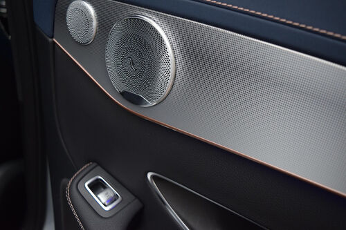 آخرین اخبار شرکت در مورد مشارکت شینهایسن در قطعات دقیق خودرو: ارتقای استانداردهای صنعت