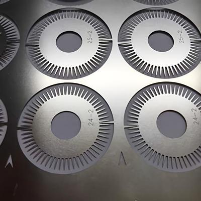 قیمت خوب سوزن های زیبایی حک شده فلزی برای صنعت زیبایی آنلاین