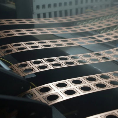 حکاکی پیوسته فلز رول به رول برای قطعات فلزی دقیق